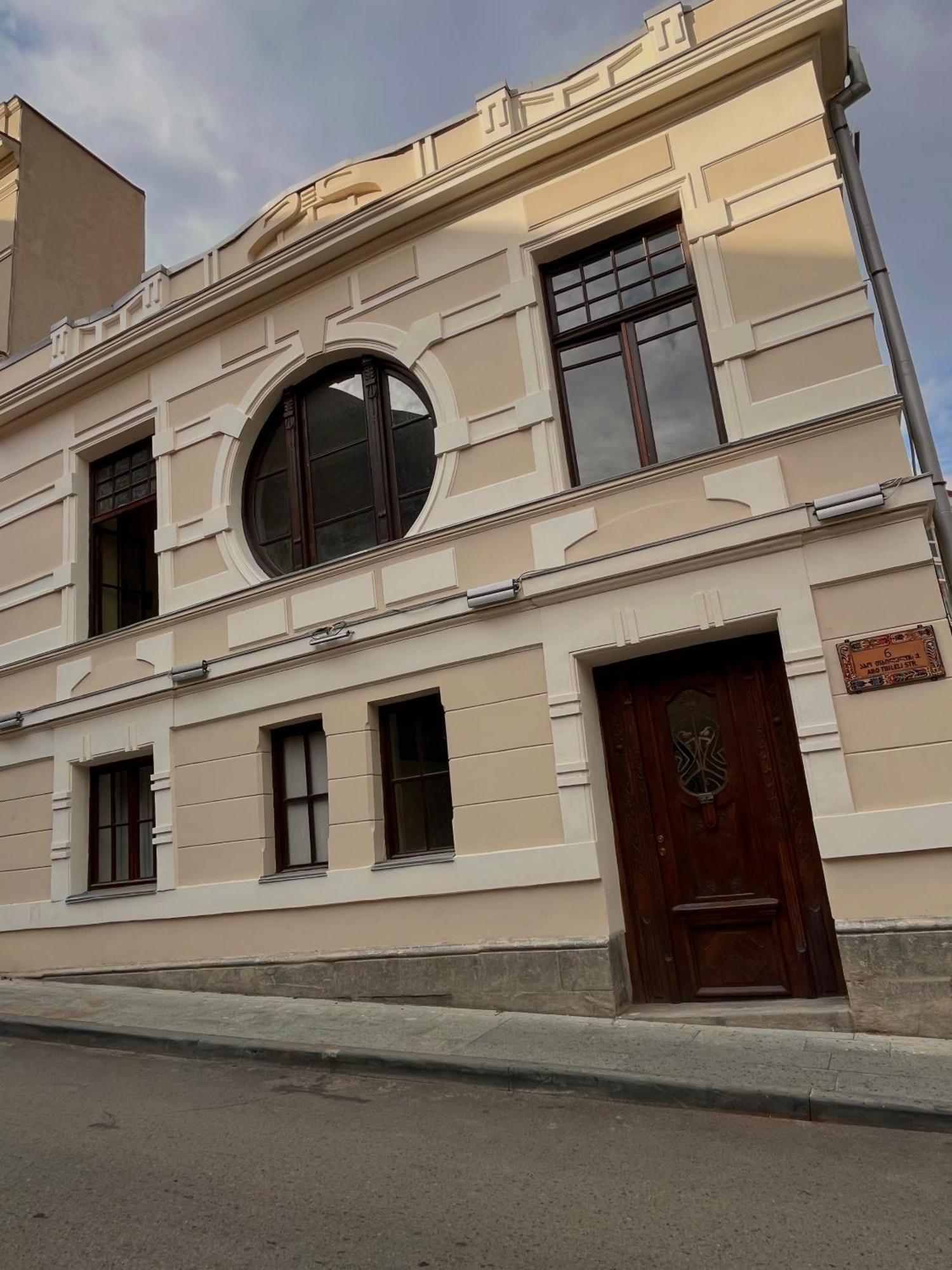 Salomes Guest Room Tbilisi Bagian luar foto