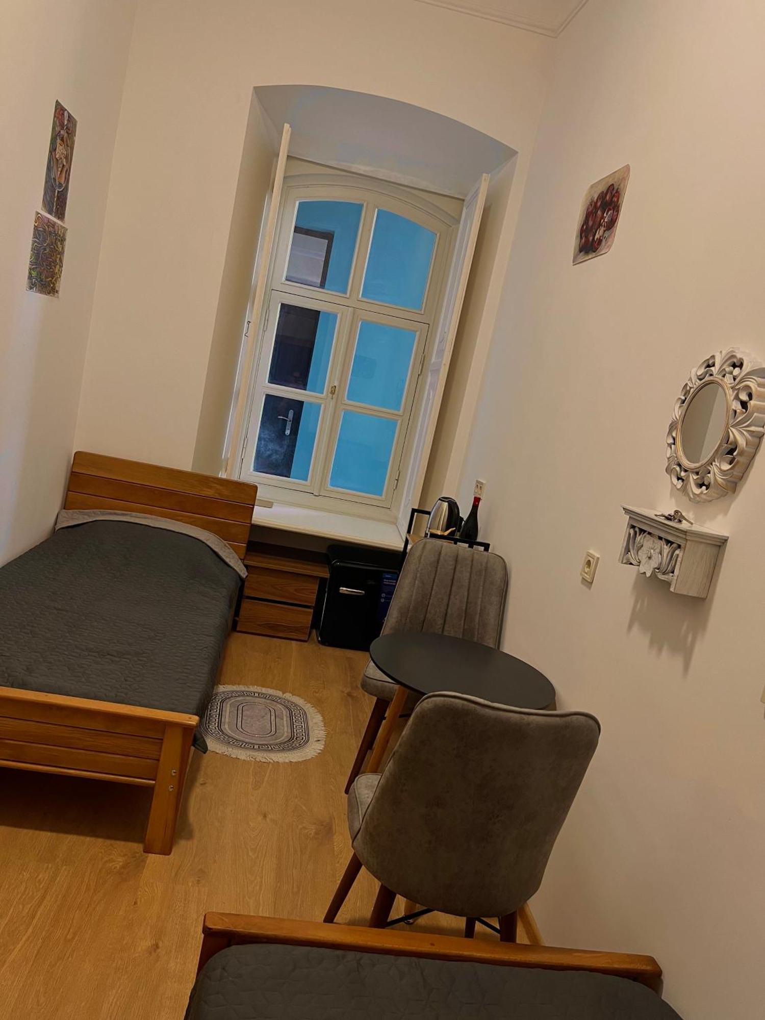 Salomes Guest Room Tbilisi Bagian luar foto