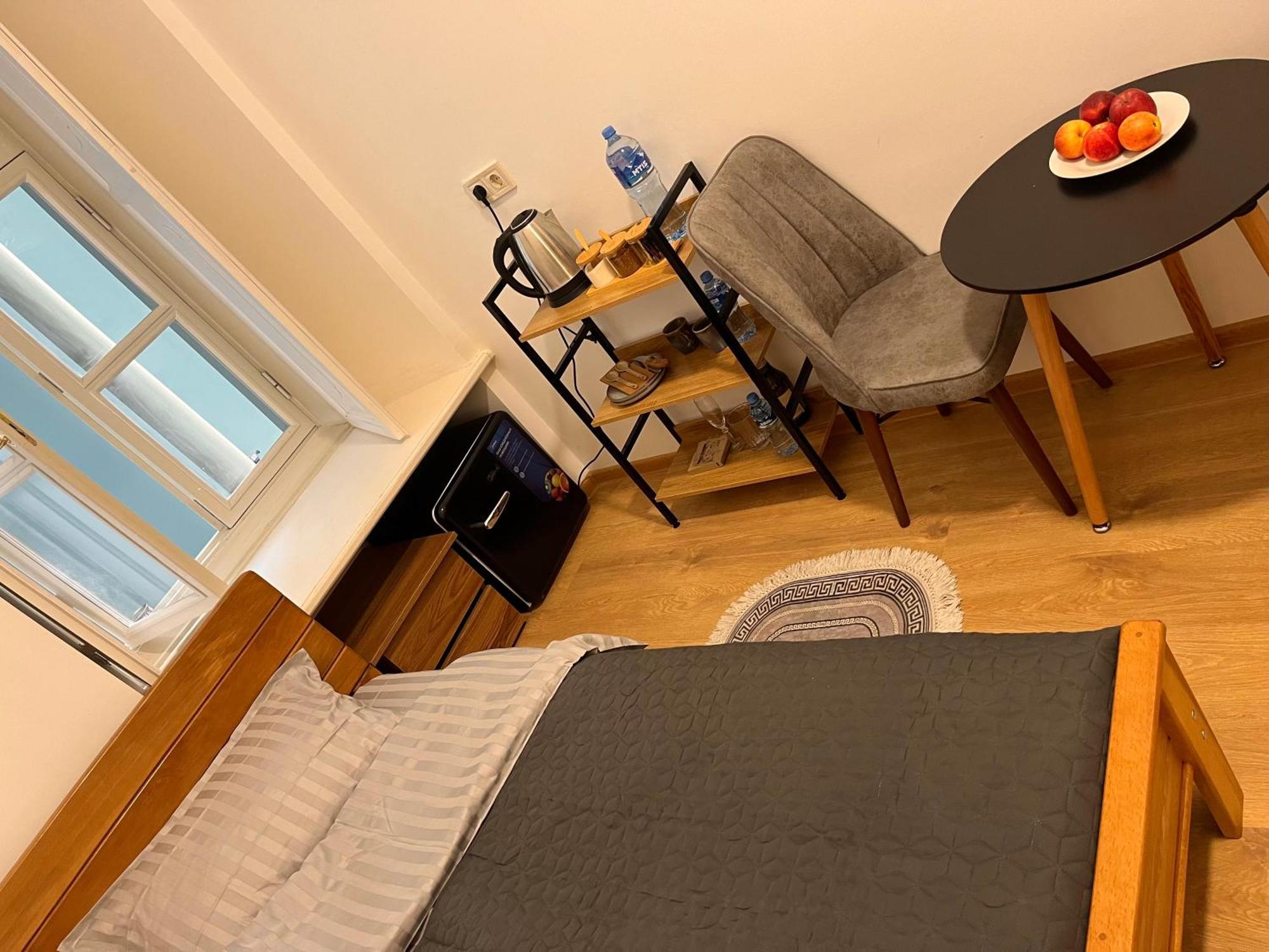 Salomes Guest Room Tbilisi Bagian luar foto
